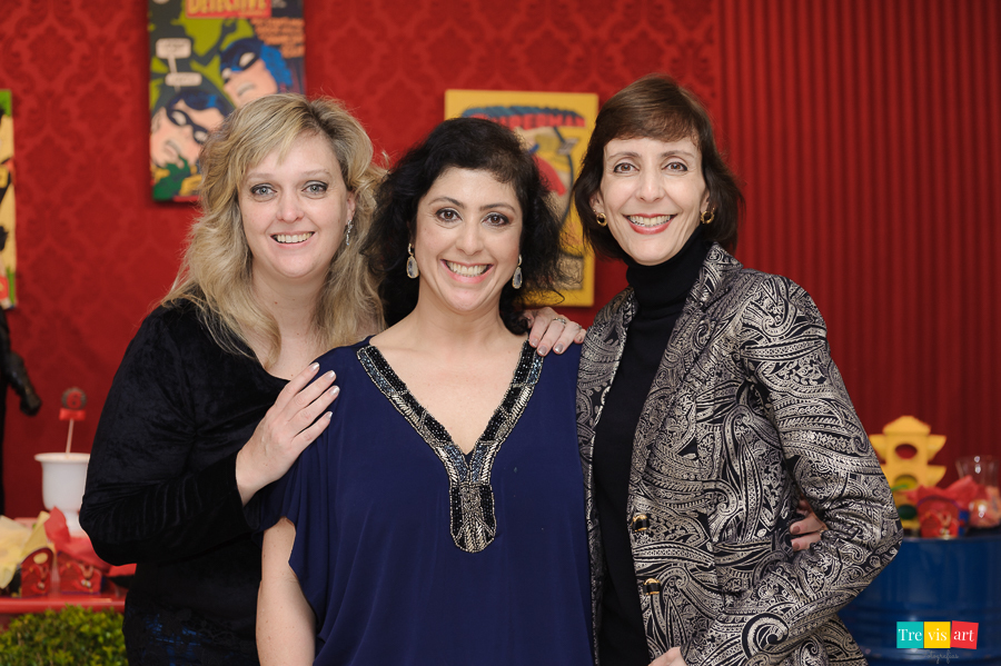 Foto com convidados. Festa infantil.