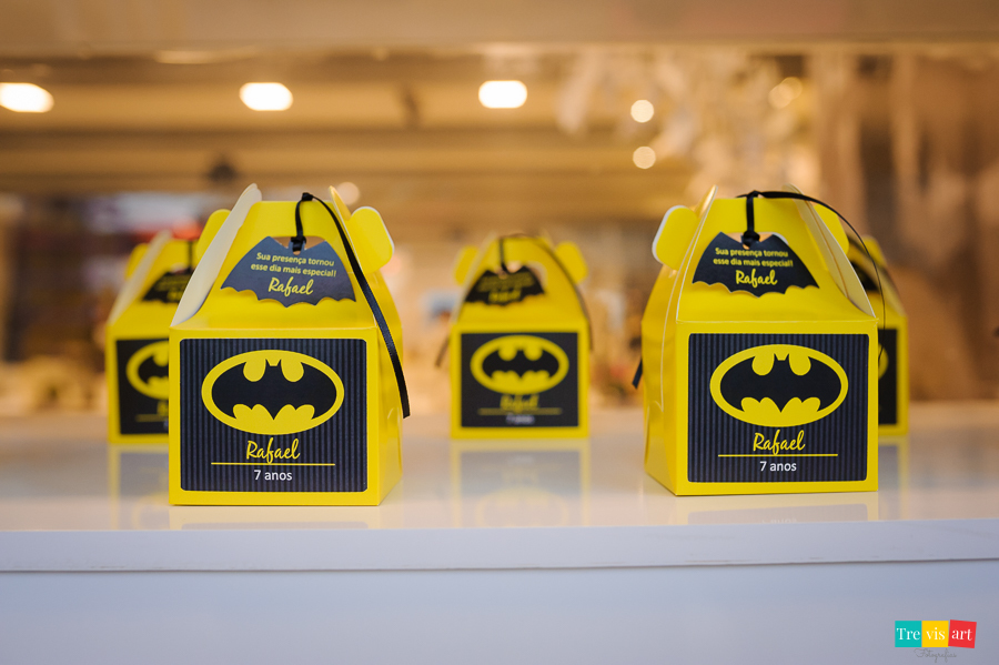 Foto lembrancinha de aniversario infantil, tema Lego Batman. Buffet 4kids.