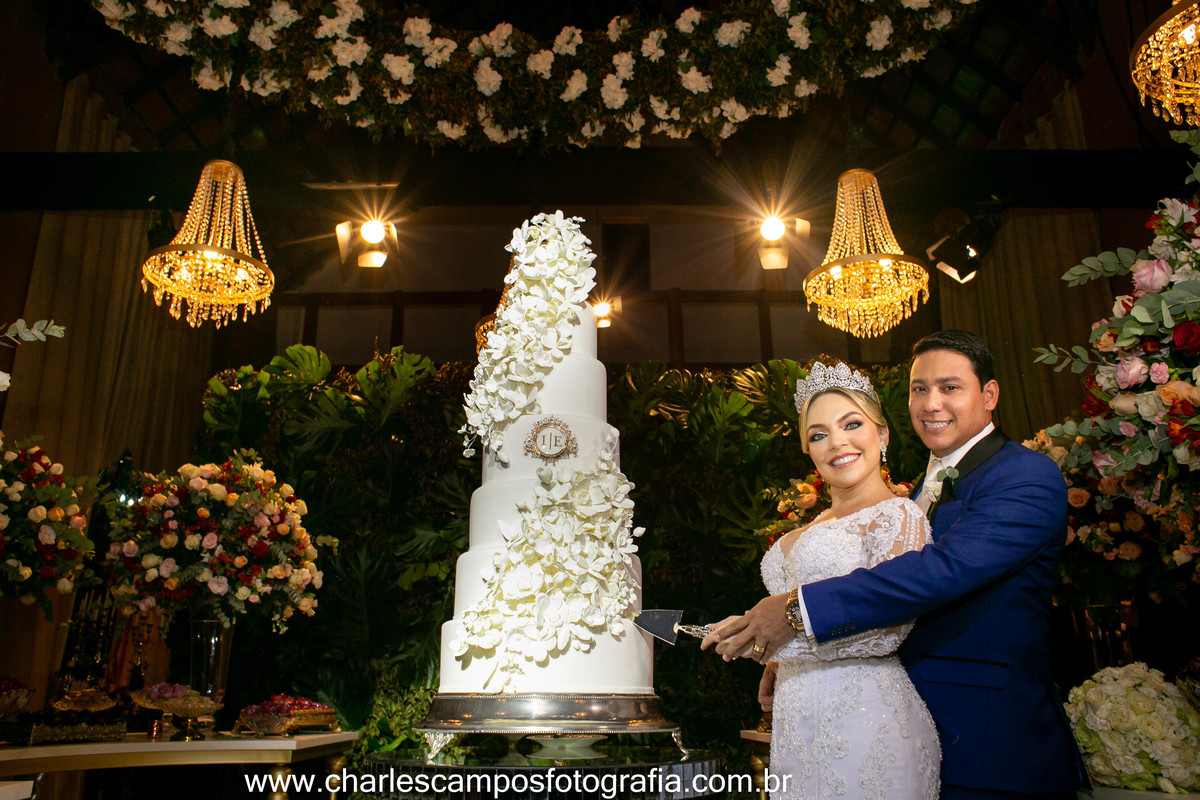 corte de bolo em casamento