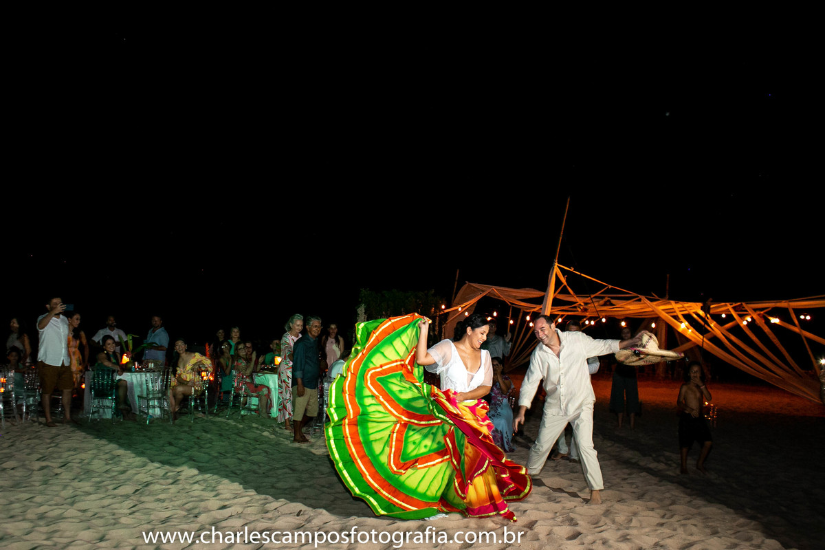 casal em festa de carimbó