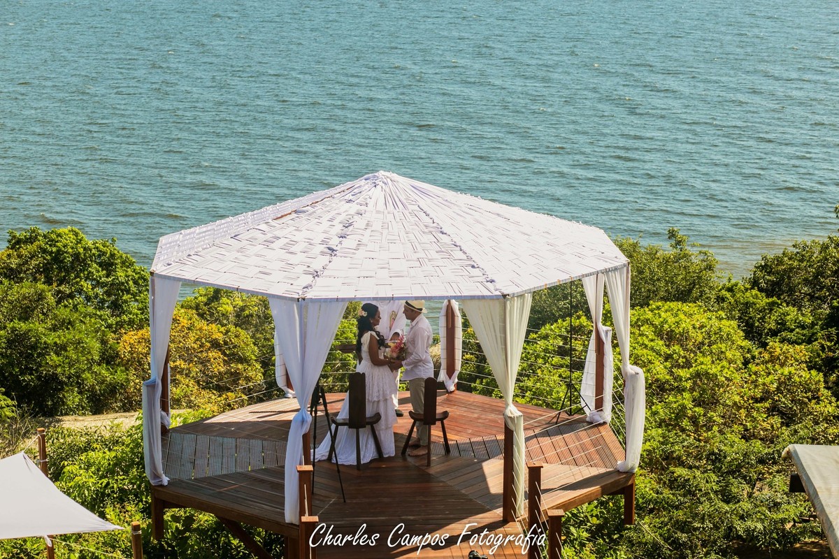 casamento com o fundo do rio tapajós na luz do dia