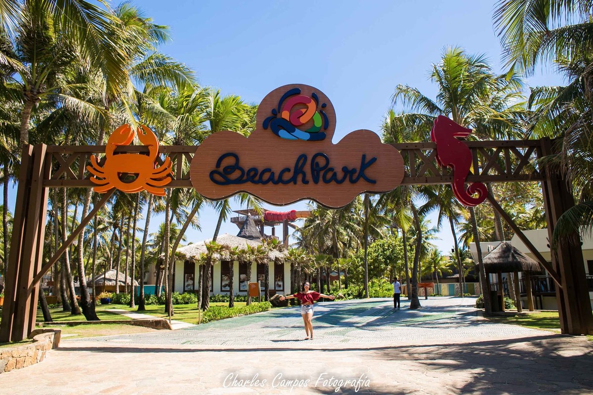 sessão de fotos de 15 anos no park de diversão Beach  Park em fortaleza