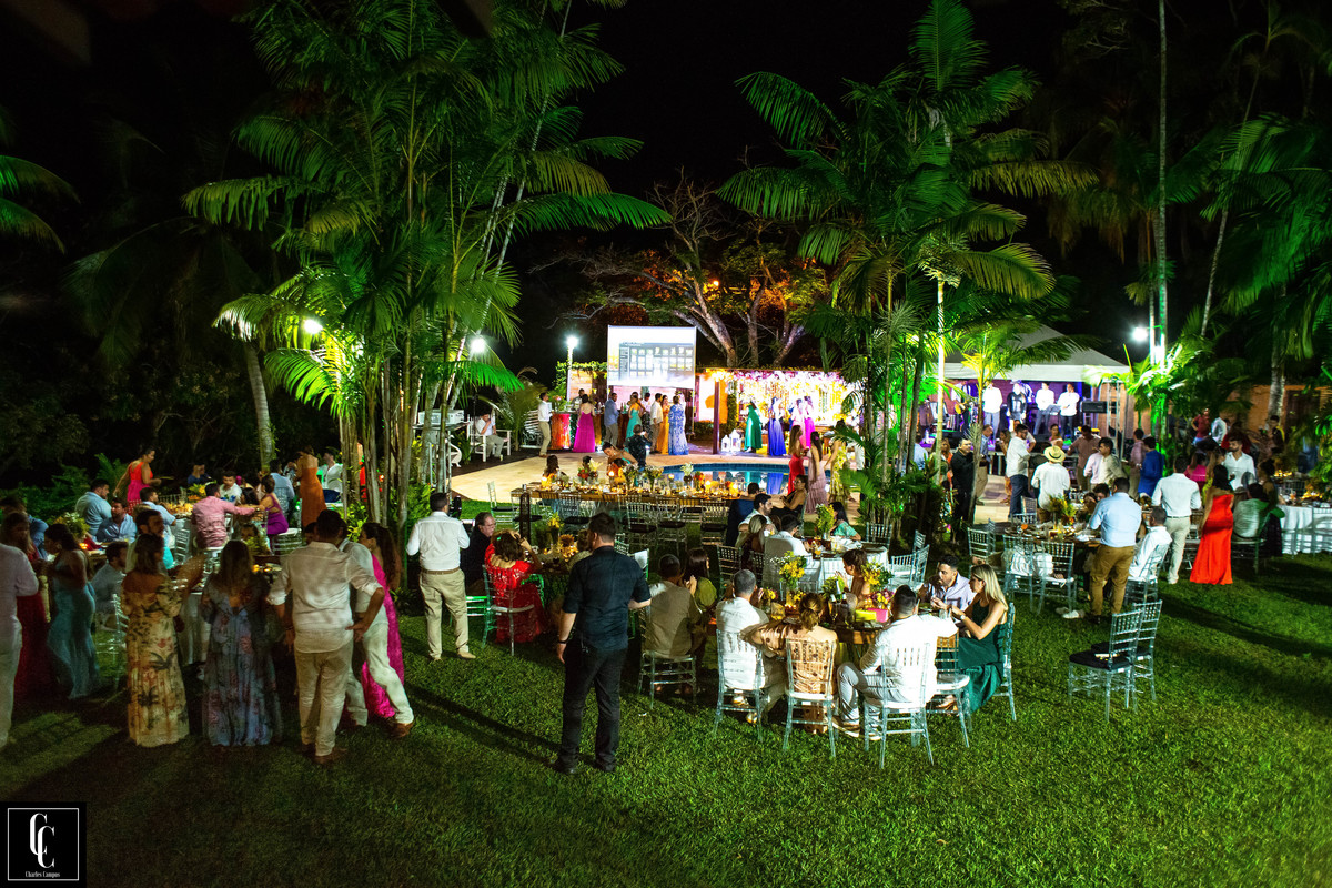 Casamento a noite na casa bela em alter do chão