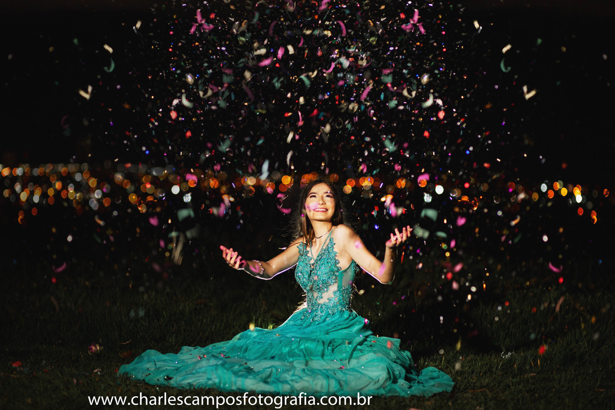 chuva de papel picado