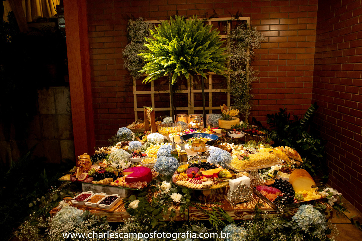 mesa de frios em casamento
