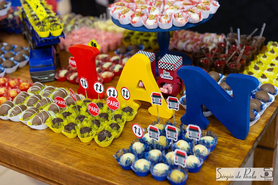 Giga Boom Salão de festas infantis Guarapuava Paraná.  aniversário infantil.
Sérgio de Paula Fotografia
Decoração Caminhão
Aniversário Infantil Caminhoneiro