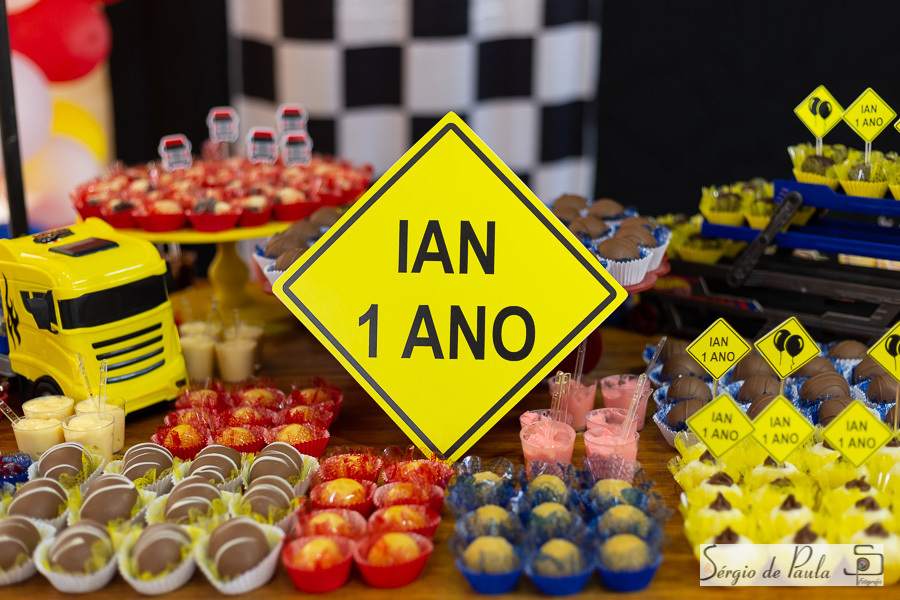 Giga Boom Salão de festas infantis Guarapuava Paraná.  aniversário infantil.
Sérgio de Paula Fotografia
Decoração Caminhão
Aniversário Infantil Caminhoneiro
