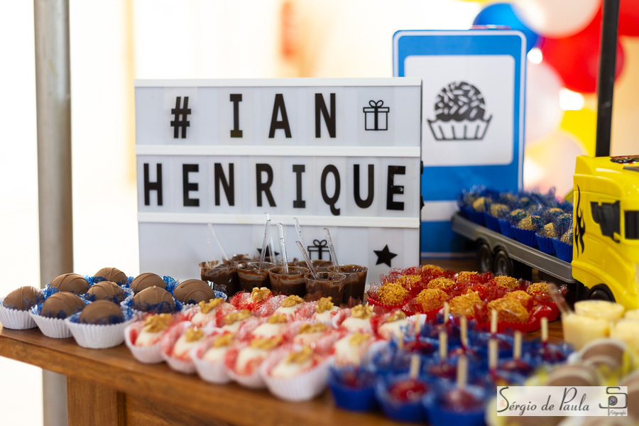 Giga Boom Salão de festas infantis Guarapuava Paraná.  aniversário infantil.
Sérgio de Paula Fotografia
Decoração Caminhão
Aniversário Infantil Caminhoneiro
