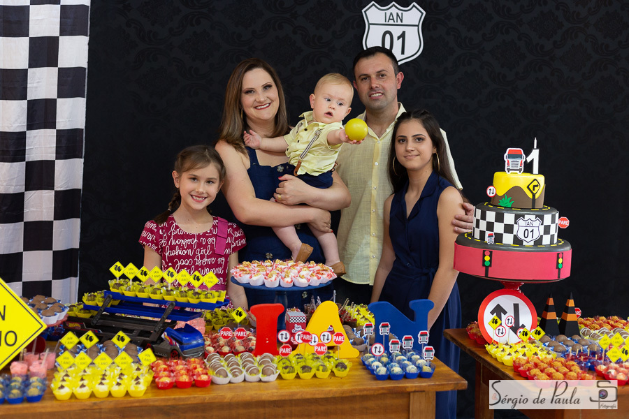Giga Boom Salão de festas infantis Guarapuava Paraná.  aniversário infantil.
Sérgio de Paula Fotografia
Decoração Caminhão
Aniversário Infantil Caminhoneiro
