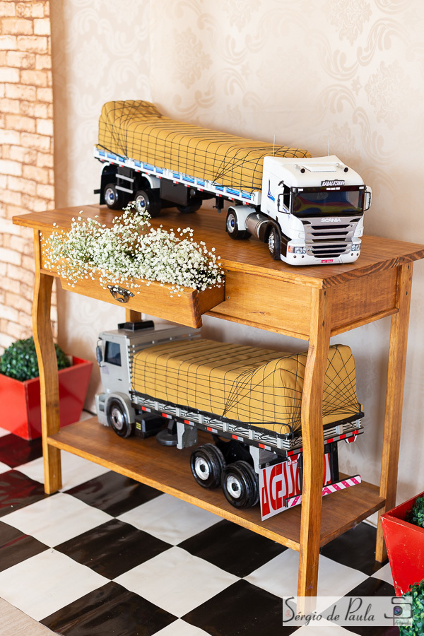 Giga Boom Salão de festas infantis Guarapuava Paraná.  aniversário infantil.
Sérgio de Paula Fotografia
Decoração Caminhão
Aniversário Infantil Caminhoneiro