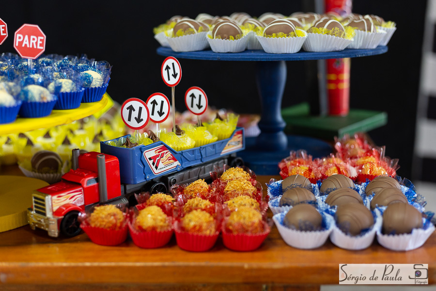 Giga Boom Salão de festas infantis Guarapuava Paraná.  aniversário infantil.
Sérgio de Paula Fotografia
Decoração Caminhão
Aniversário Infantil Caminhoneiro