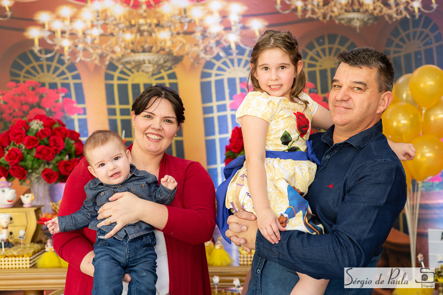 Pirueta Diversões Salão de festas infantis Guarapuava Paraná. Decoração a Bela e a Fera, aniversário infantil.
Sérgio de Paula Fotografia
Aniversário Bela e a Fera