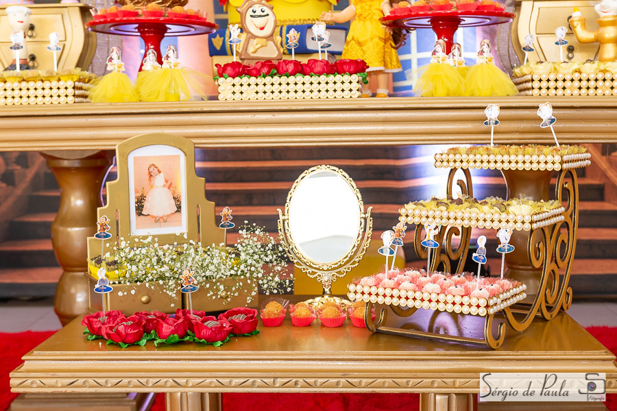 Pirueta Diversões Salão de festas infantis Guarapuava Paraná. Decoração a Bela e a Fera, aniversário infantil.
Sérgio de Paula Fotografia
Aniversário Bela e a Fera