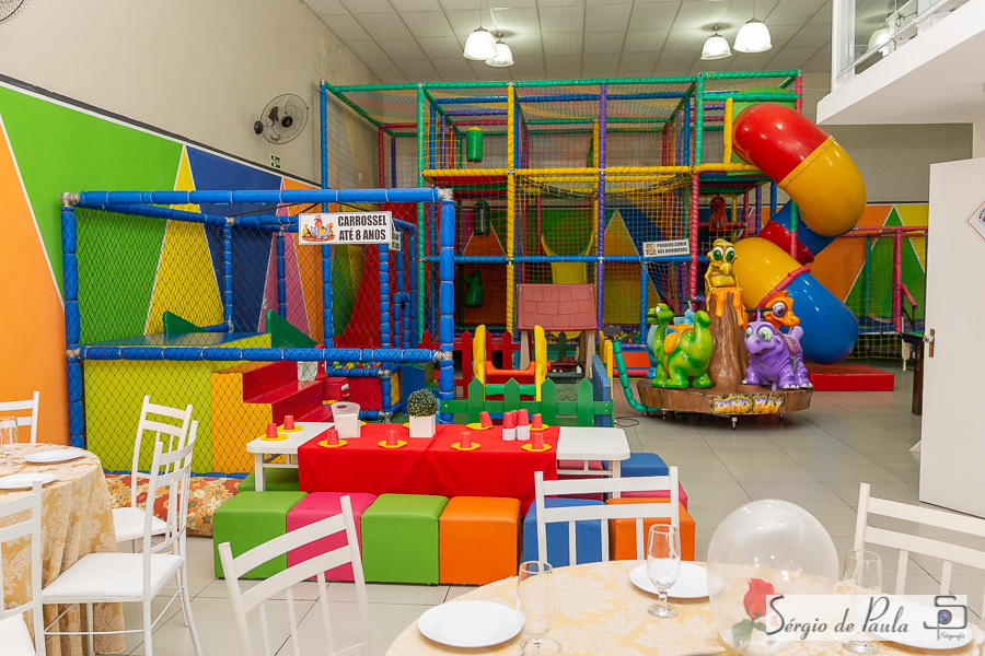 Pirueta Diversões Salão de festas infantis Guarapuava Paraná. Decoração a Bela e a Fera, aniversário infantil.
Sérgio de Paula Fotografia
Aniversário Bela e a Fera