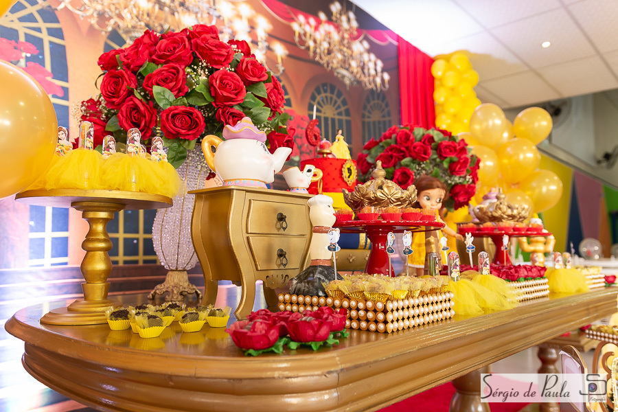 Pirueta Diversões Salão de festas infantis Guarapuava Paraná. Decoração a Bela e a Fera, aniversário infantil.
Sérgio de Paula Fotografia
Aniversário Bela e a Fera