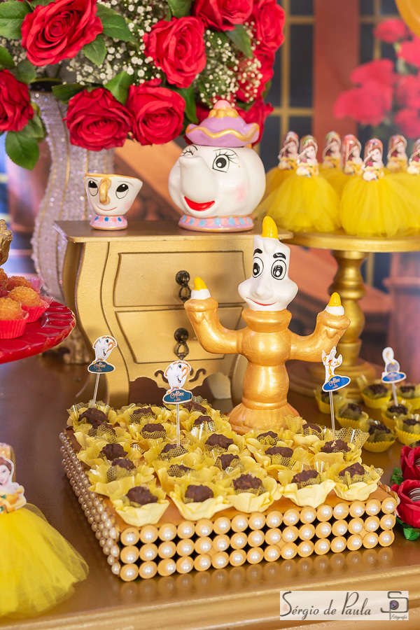 Pirueta Diversões Salão de festas infantis Guarapuava Paraná. Decoração a Bela e a Fera, aniversário infantil.
Sérgio de Paula Fotografia
Aniversário Bela e a Fera