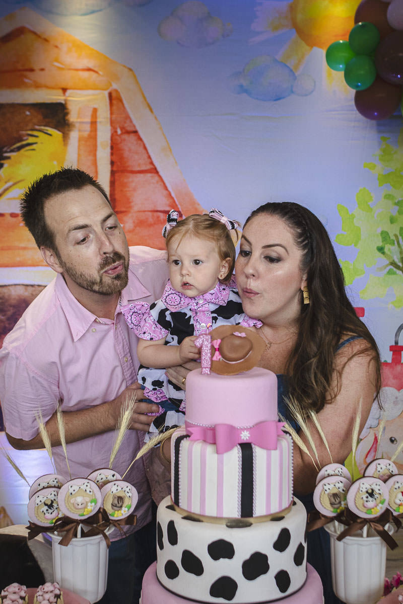 Festa infantil com tema de fazendinha para meninas