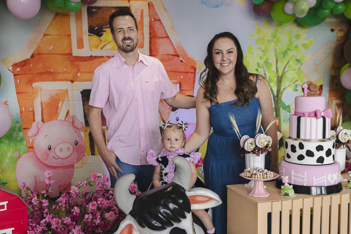 Festa infantil com tema de fazendinha para meninas