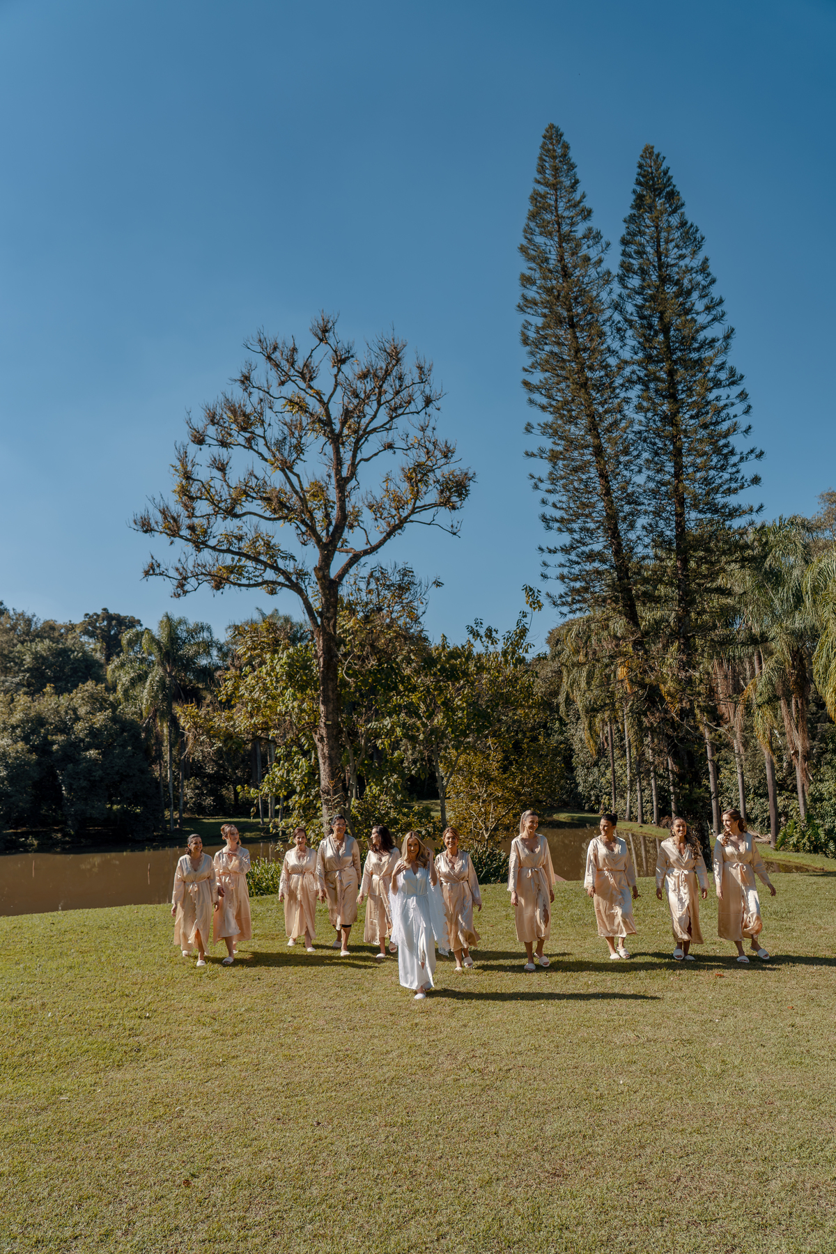 Madinhas Caminhando na Fazenda A Querência