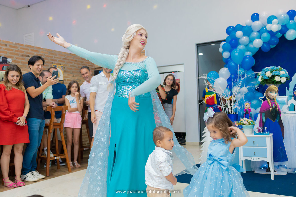 Decoração frozen, buffet pipoca 1, fotógrafo bauru, aniversário infantil, elsa frozen personagem