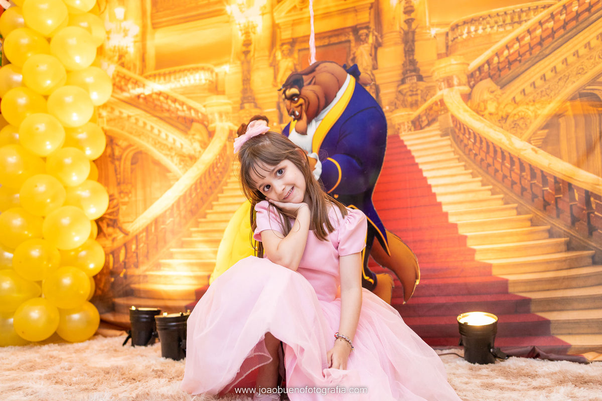decoração mundo da Disney, decoração disney, buffet space bauru, fotografo infantil bauru, fotografia infantil bauru, fundo fotográfico a bela e a fera