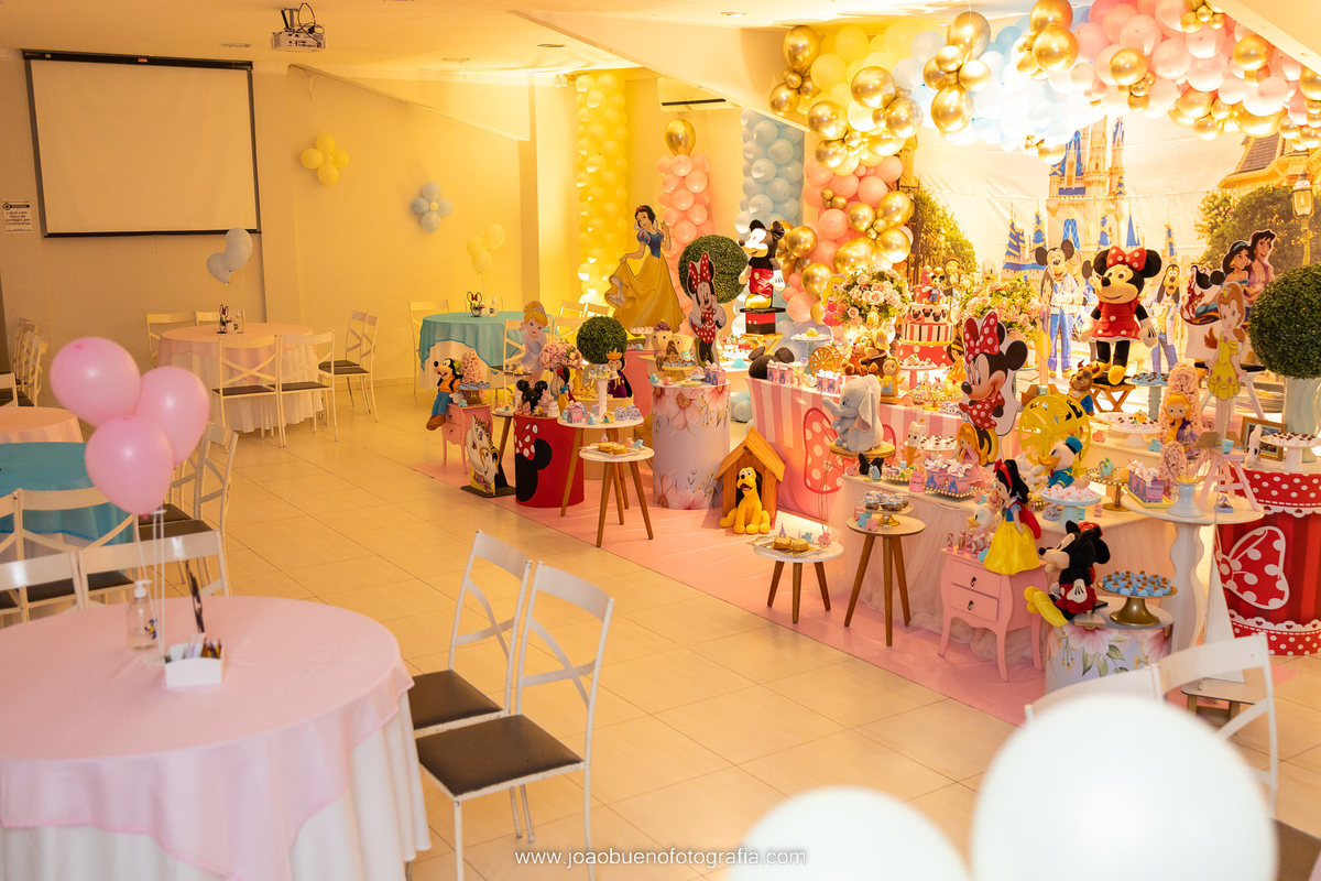 decoração mundo da Disney, decoração disney, buffet space bauru, fotografo infantil bauru, fotografia infantil bauru, 