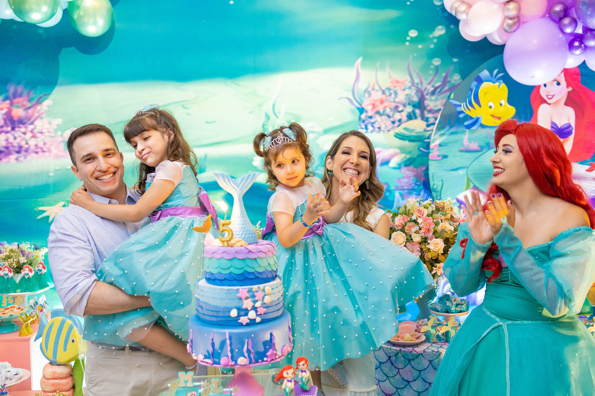 Buffet Zapteen Bauru, fotografia infantil bauru, fotógrafo infantil bauru, família cantando parabéns, Buffet Zappteen Bauru