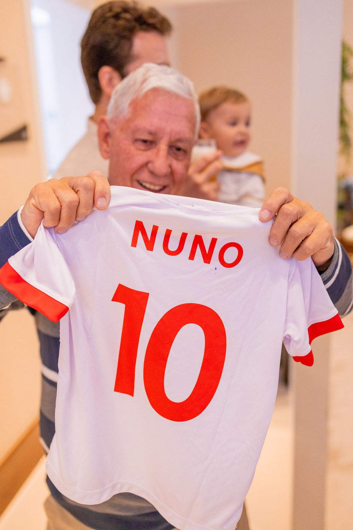 Edifício Santorini Bauru, aniversário infantil bauru, fotógrafo infantil bauru, estúdio fotográfico infantil bauru, joão bueno fotografia, fotografia de família, aniversário safari