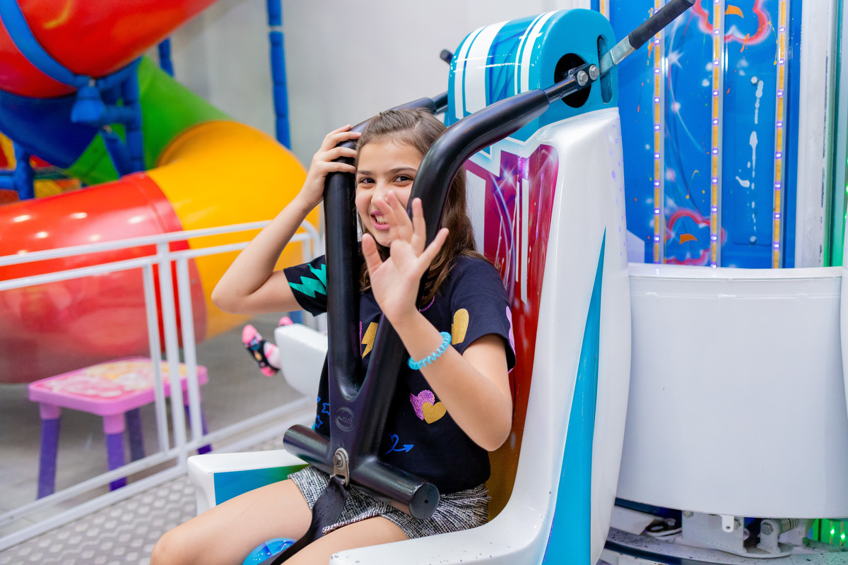 Buffet Pipoca 2, fotógrafo infantil bauru, fotógrafo de familia em bauru, joão bueno fotografia, festa infantil bauru, festa tema unicórnio, vestido de unicórnio, poses para ensaio infantil