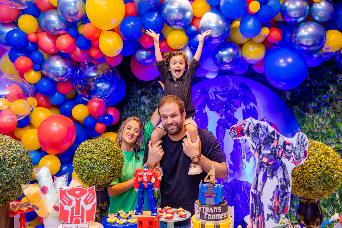 Buffet space bauru, fotógrafo infantil bauru, fotógrafo festa infantil em bauru, aniversário transformers, robô de led em bauru