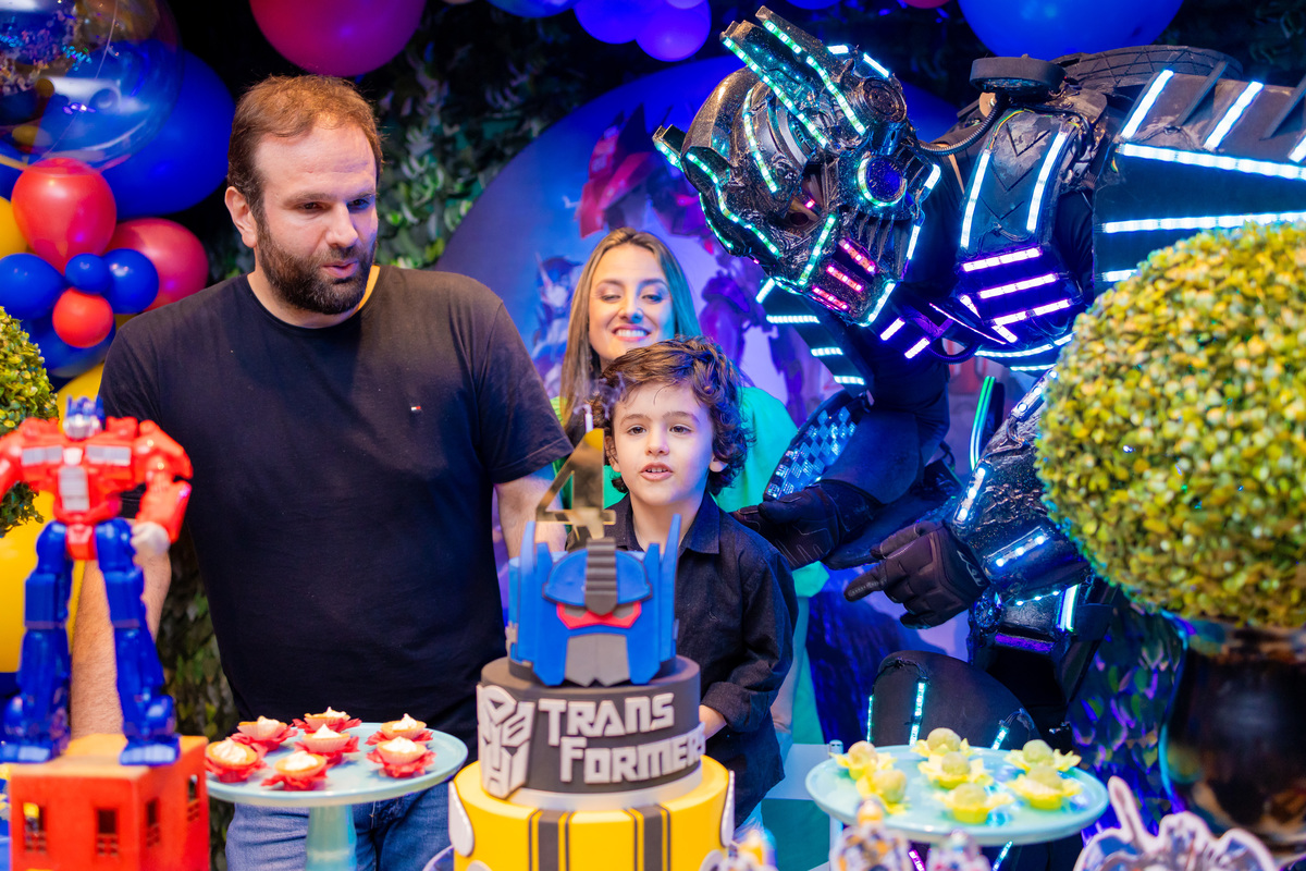 Buffet space bauru, fotógrafo infantil bauru, fotógrafo festa infantil em bauru, aniversário transformers, robô de led em bauru