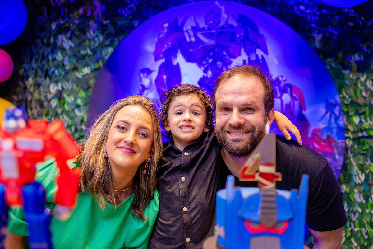 Buffet space bauru, fotógrafo infantil bauru, fotógrafo festa infantil em bauru, aniversário transformers, robô de led em bauru