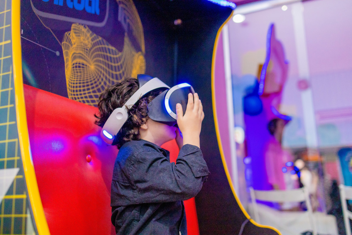 Buffet space bauru, fotógrafo infantil bauru, fotógrafo festa infantil em bauru, aniversário transformers, robô de led em bauru