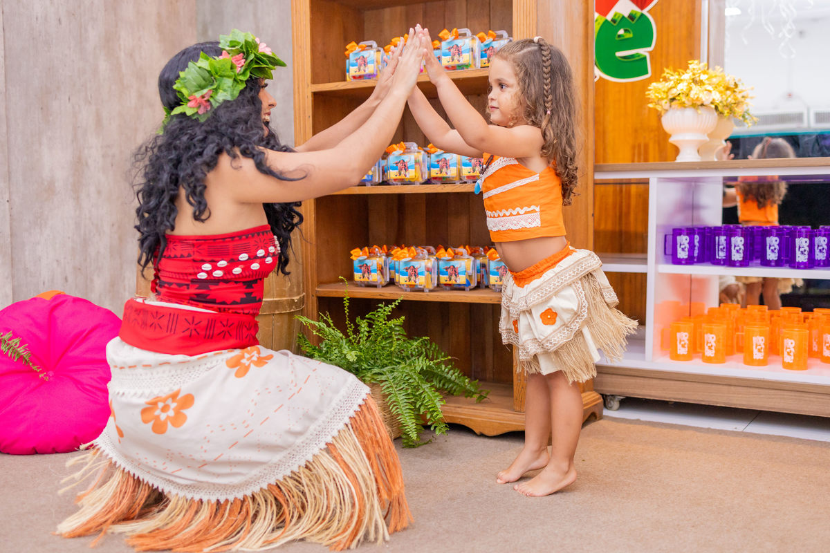 aniversário infantil tema Moana, fotografo em bauru, festa infantil bauru, buffet kolore bauru, doces personalizados moana, personagem vivo moana, personagem vivo em bauru
