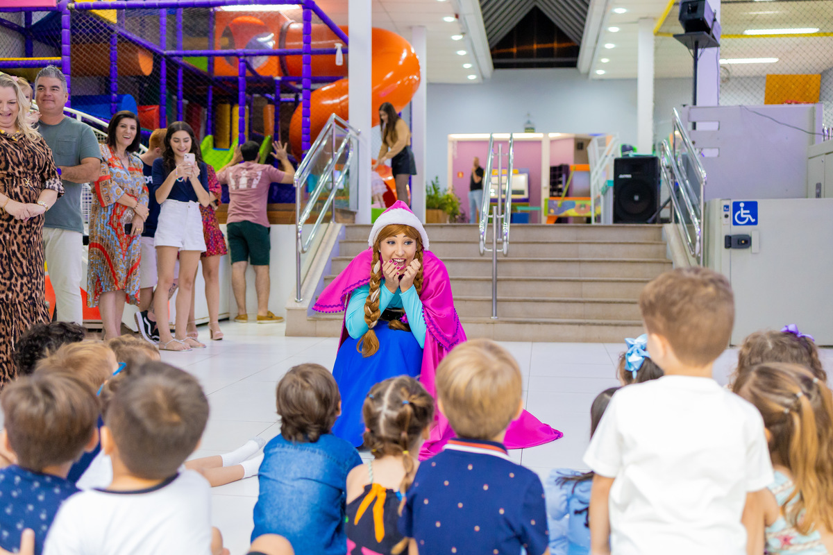 aniversário infantil tema Frozen, aniversário infantil em bauru, buffet zappteen bauru, fotografo em bauru, fotografo infantil bauru, personagem vivo frozen bauru