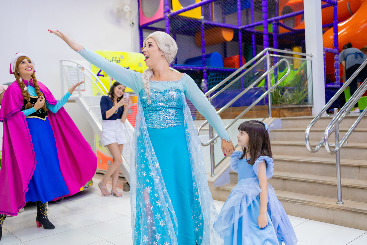 aniversário infantil tema Frozen, aniversário infantil em bauru, buffet zappteen bauru, fotografo em bauru, fotografo infantil bauru, personagem vivo frozen bauru