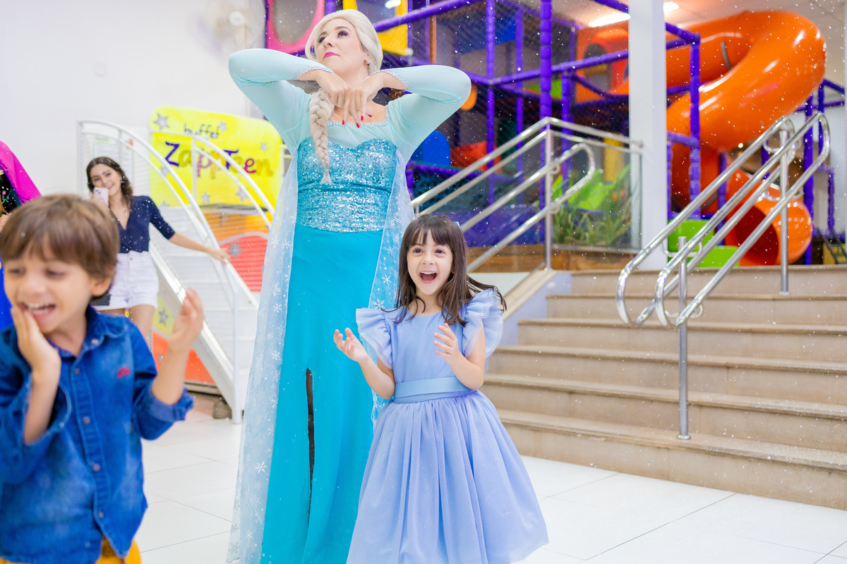 aniversário infantil tema Frozen, aniversário infantil em bauru, buffet zappteen bauru, fotografo em bauru, fotografo infantil bauru, personagem vivo frozen bauru