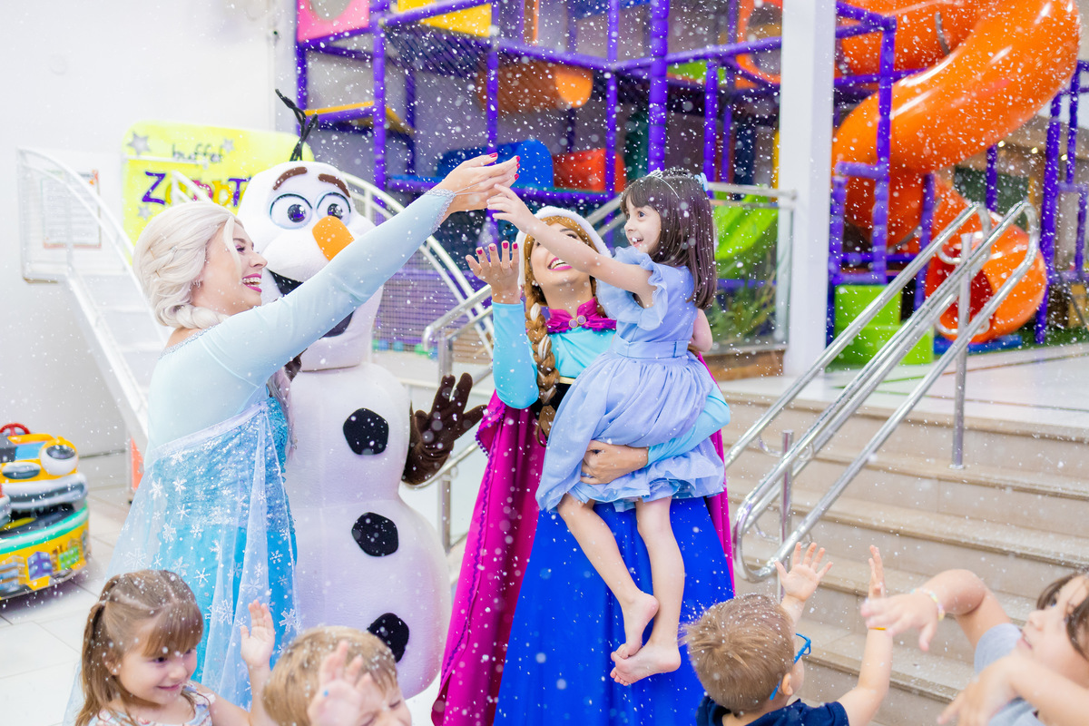 aniversário infantil tema Frozen, aniversário infantil em bauru, buffet zappteen bauru, fotografo em bauru, fotografo infantil bauru, personagem vivo frozen bauru