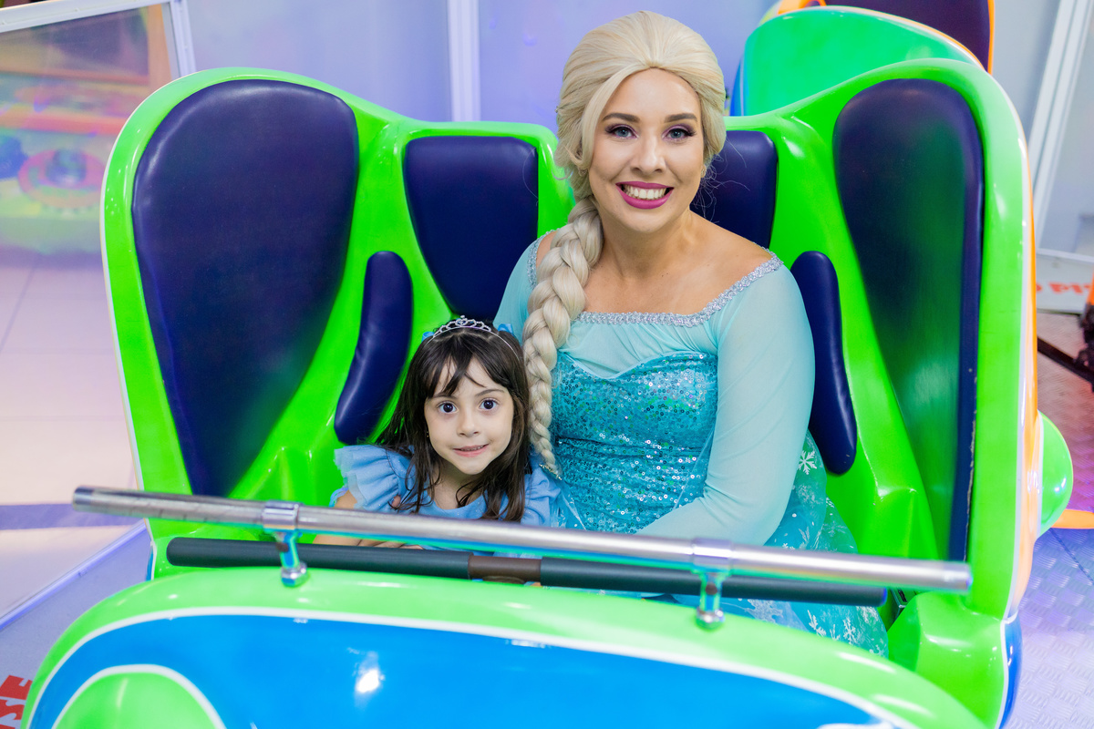 aniversário infantil tema Frozen, aniversário infantil em bauru, buffet zappteen bauru, fotografo em bauru, fotografo infantil bauru, personagem vivo frozen bauru