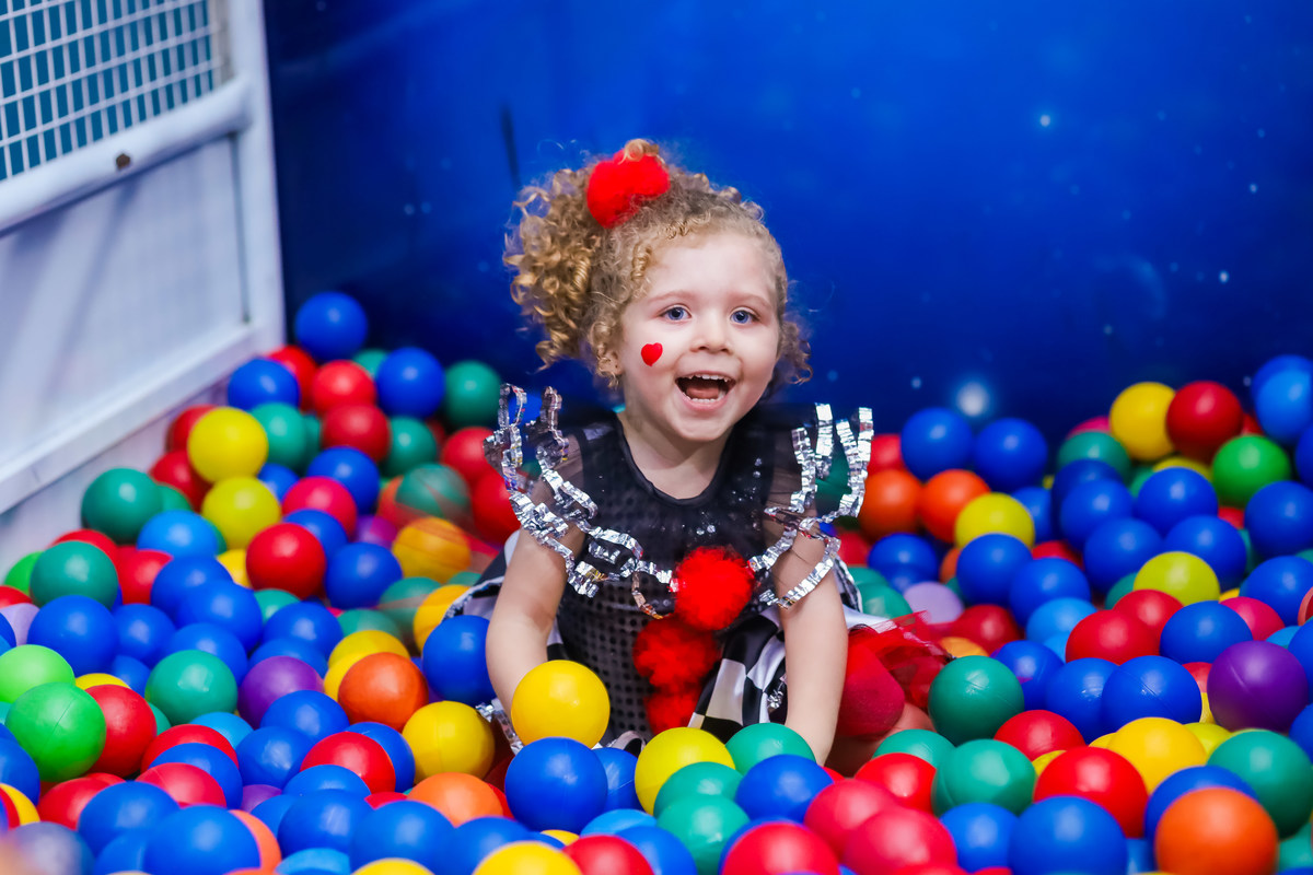 Space Fun & Fest bauru, Palhaço Faísca, aniversário infantil tema carnaval, aniversário infantil tema bloquinho, fotógrafo infantil bauru
