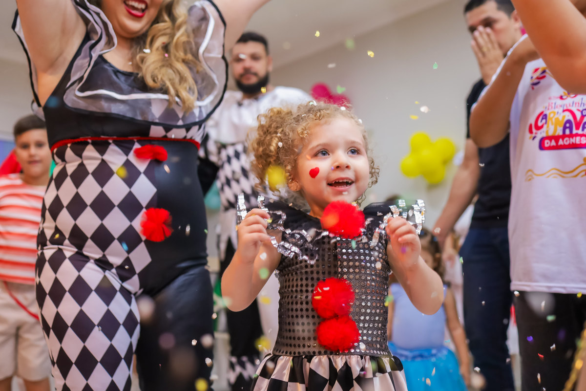 Space Fun & Fest bauru, Palhaço Faísca, aniversário infantil tema carnaval, aniversário infantil tema bloquinho, fotógrafo infantil bauru
