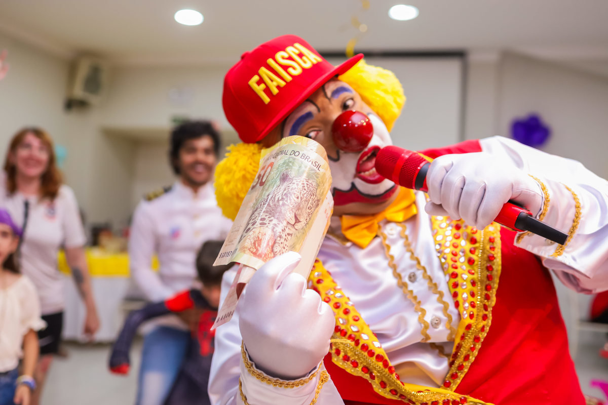 Space Fun & Fest bauru, Palhaço Faísca, aniversário infantil tema carnaval, aniversário infantil tema bloquinho, fotógrafo infantil bauru
