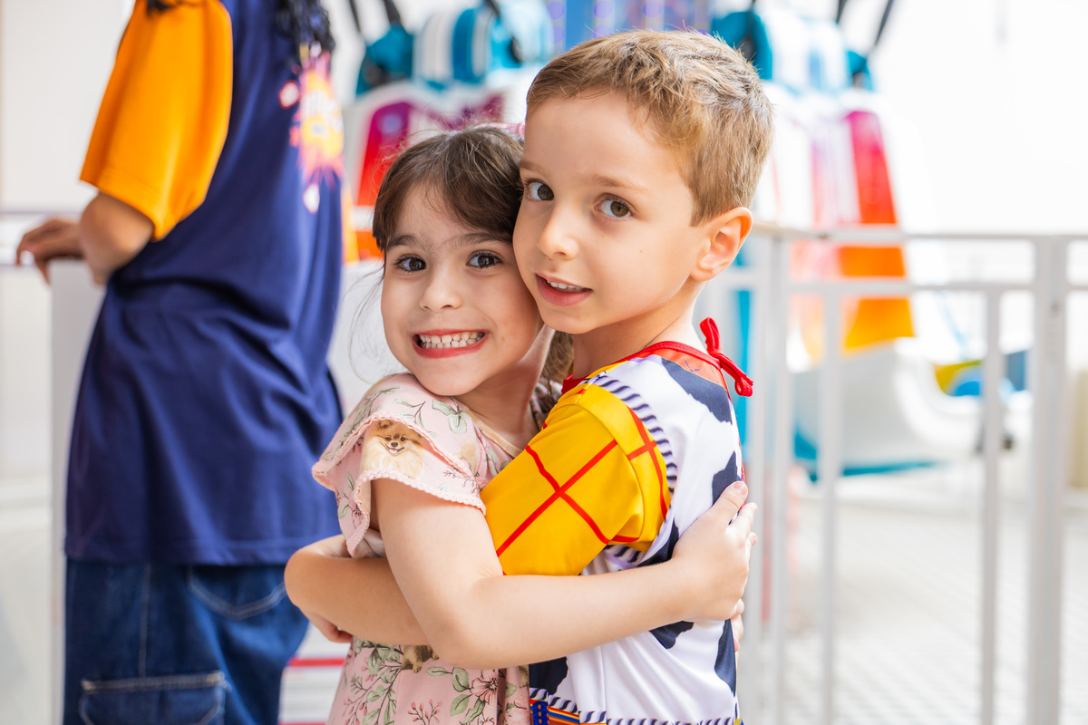 Buffet pipoca 2 bauru, fotografo infantil bauru, festa de irmãos, festa toy story, festa cinderela