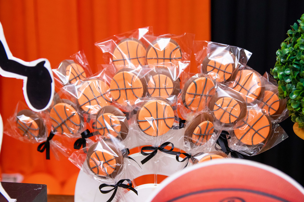 Pirulito personalizado de bola de basquete
