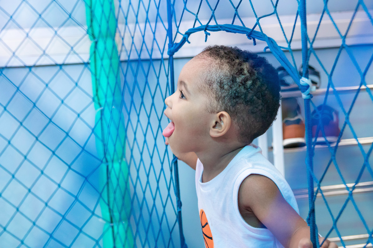 Aniversariante fazendo careta