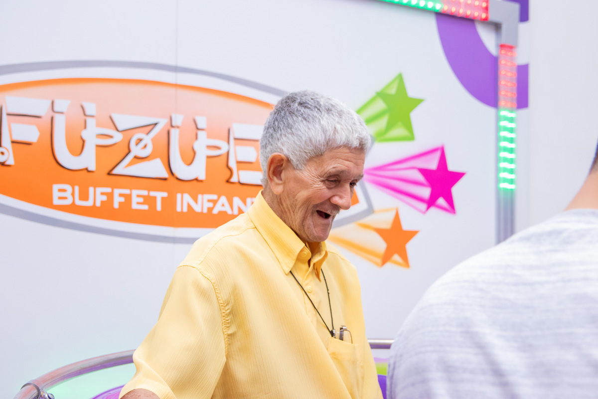 avô brincando na labamba