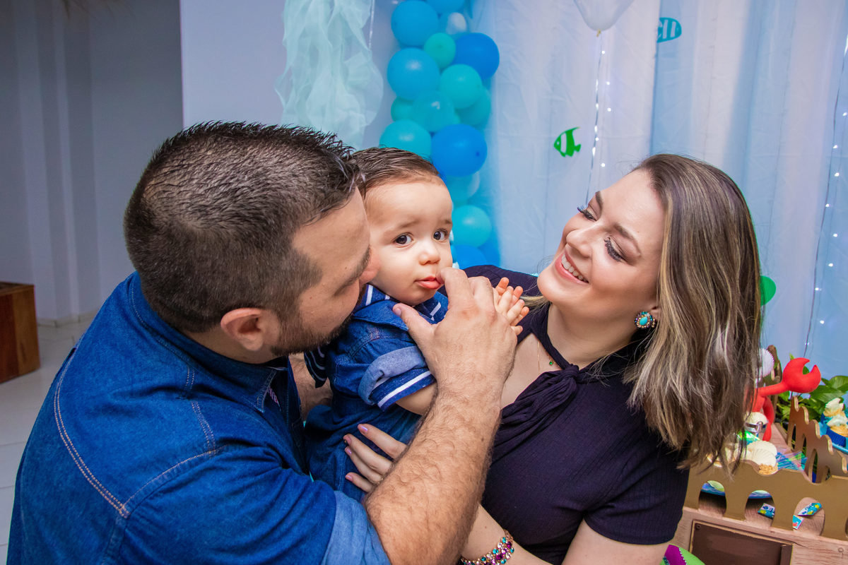 Foto com os pais no aniversário