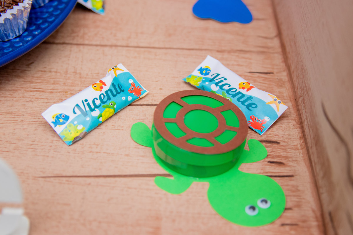 balinhas personalizadas baby shark, fundo do mar