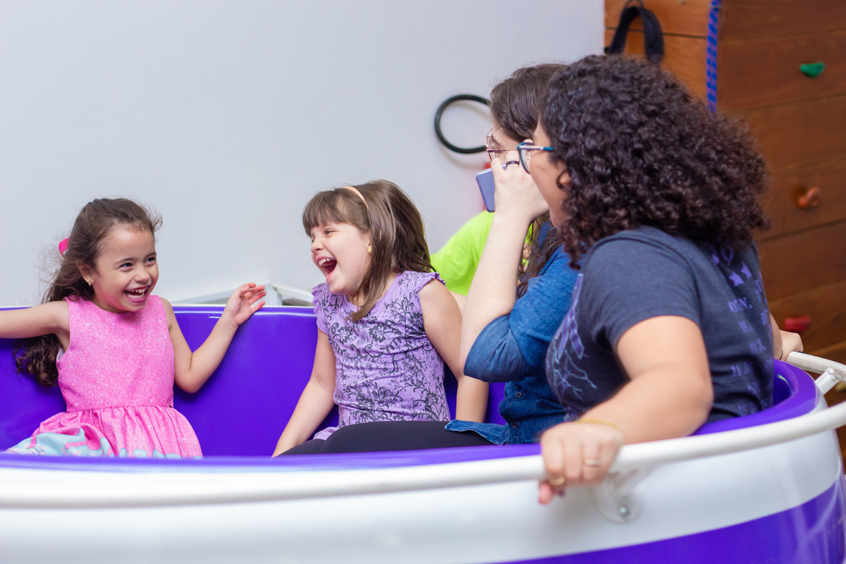 amigas se divertindo na labamba