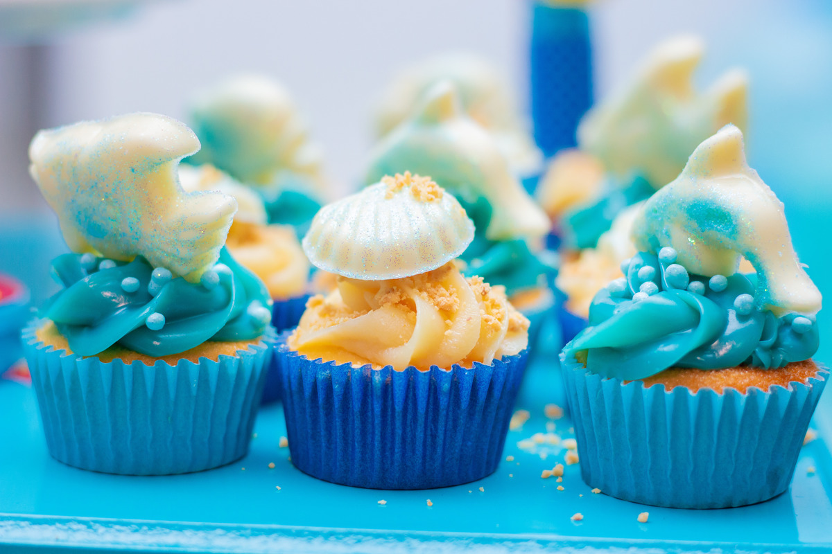 cupcake personalizado baby shark, fundo do mar